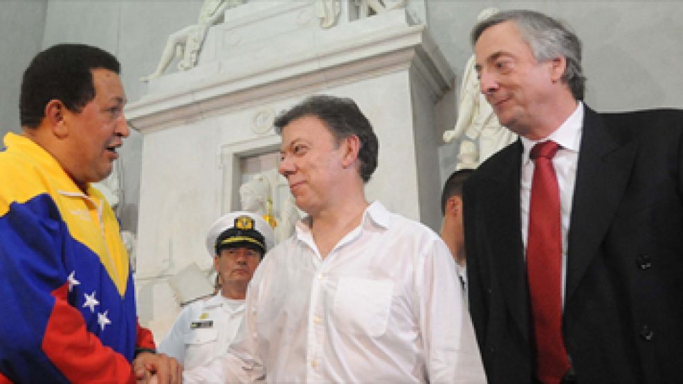 Kirchner cobró protagonismo en el bloque regional cuando participó en una mediación entre Chávez y Santos. Antes, había recibido críticas de Bogotá.