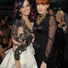 Katy Perry y Florence Welch (Florence + The Machine)