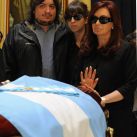 La presidenta Cristina Fernández con sus hijos Máximo y Florencia