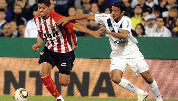 1022-velez-estudiantes-g1