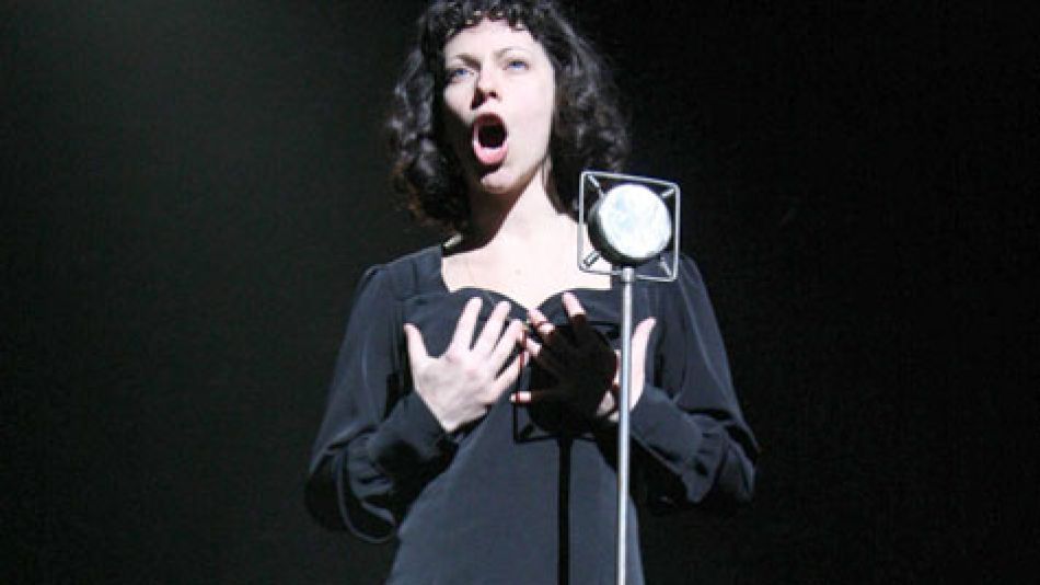 Elena Roger como "Piaf"