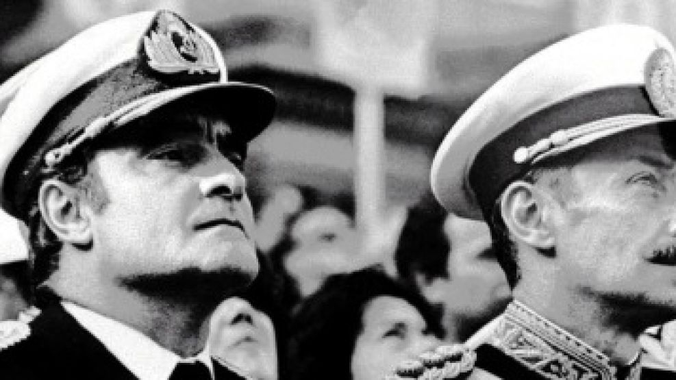 Massera junto a Rafael Videla, en 1976.