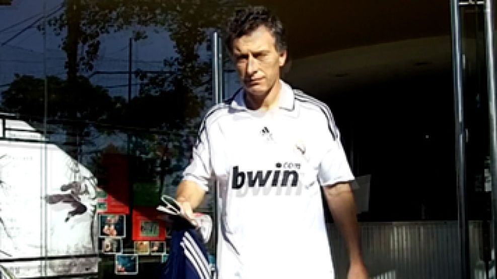 Mauricio Macri, saliendo esta mañana del gimnasio. Habló en exclusiva con Perfil.com.