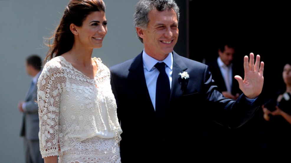 Mauricio Macri y Juliana Awada al llegar a Costa Salguero donde fue la ceremonia del civil. 