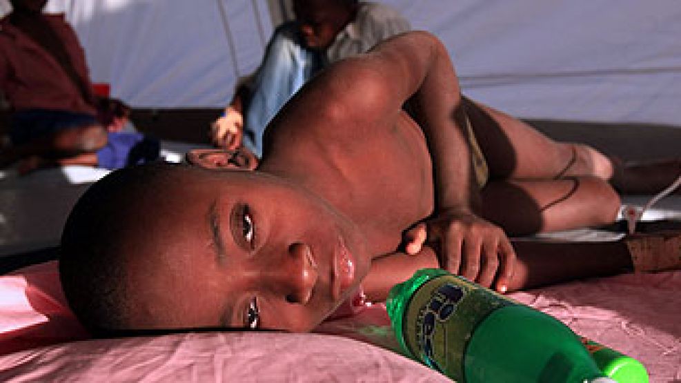 Un chico con cólera, devastadora postal haitiana.