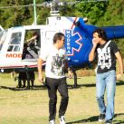 Mariano Iúdica y Fede Hoppe bajando del helicóptero