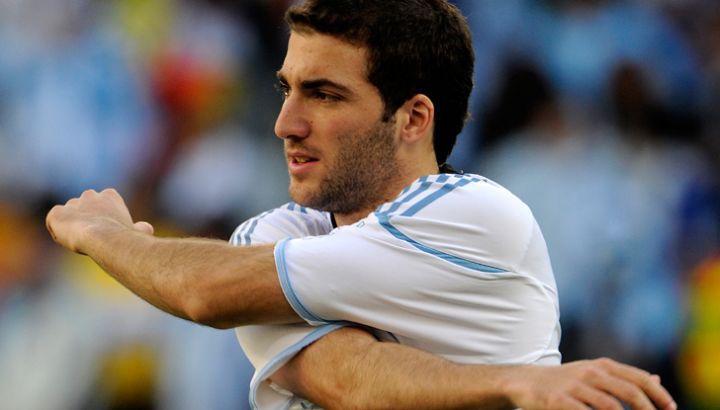 1231-higuain-g-afp