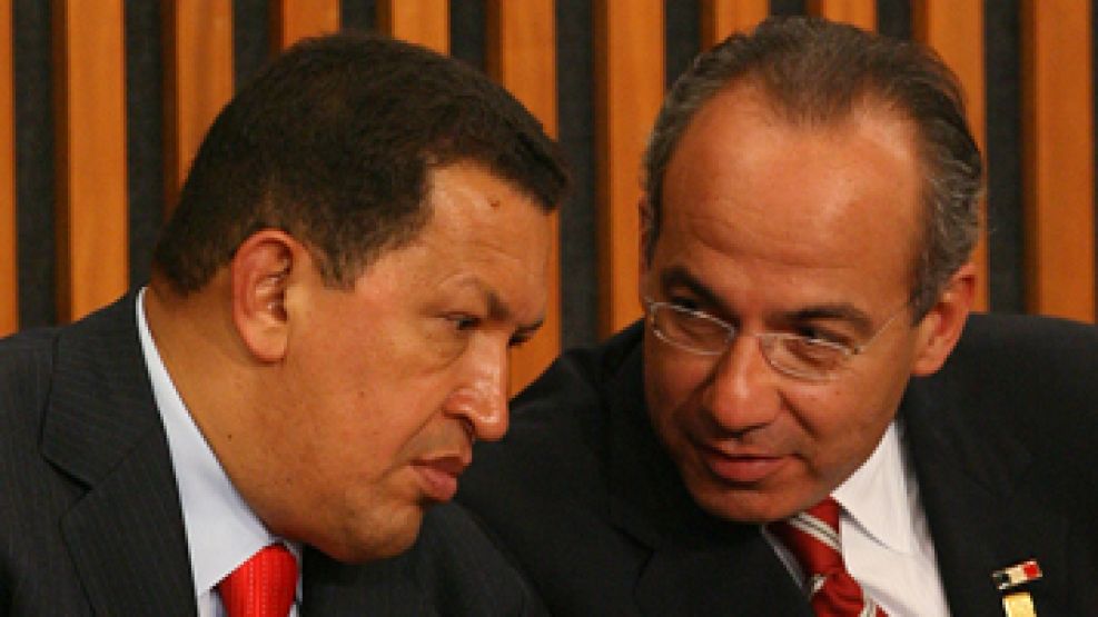 El presidente de Venezuela, Hugo Chávez y el de México, Felipe Calderón. 