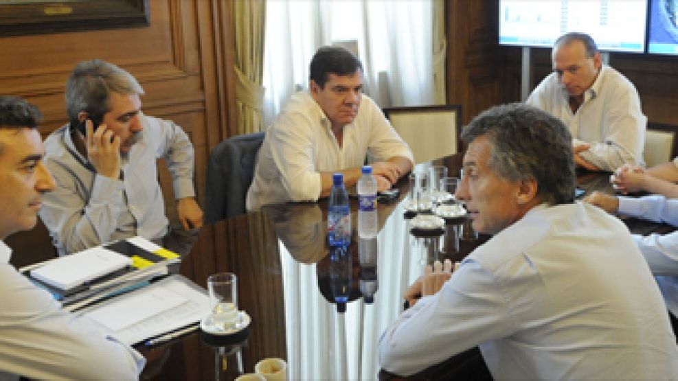 Macri y Aníbal F. en la reunión de hoy en Casa Rosada.