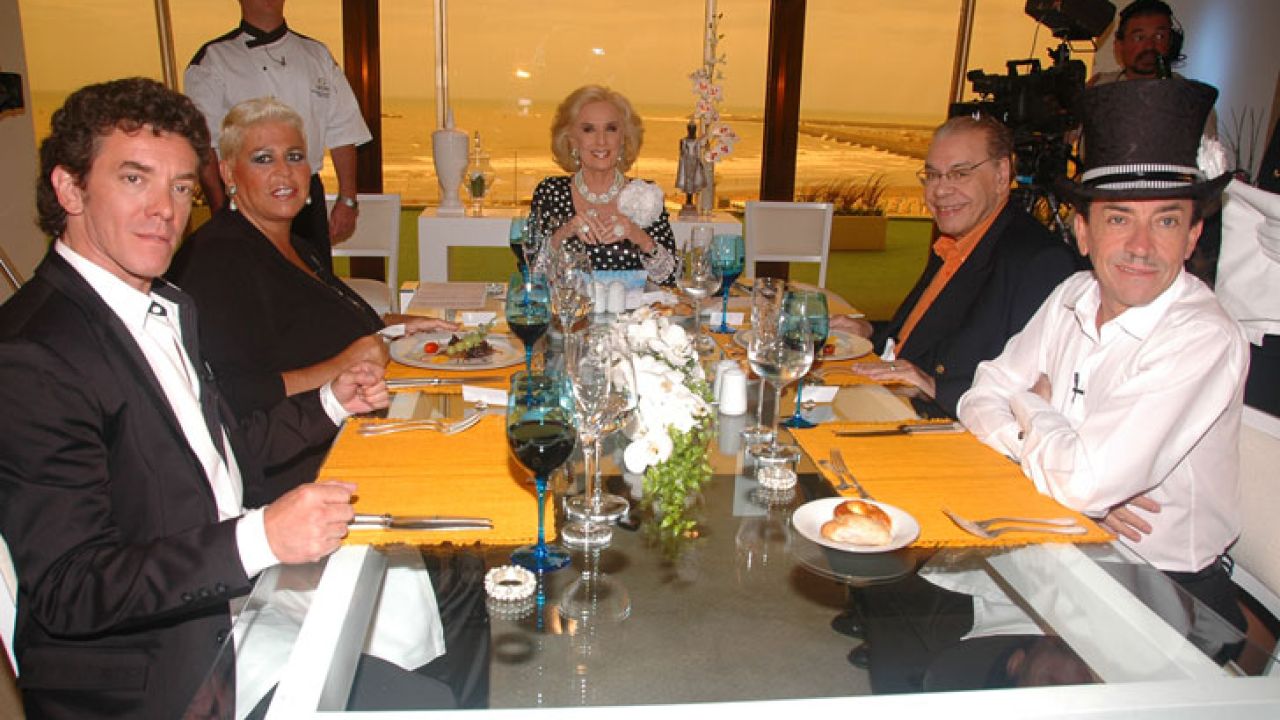 Exitoina | Mirtha Legrand y una mesa de lujo