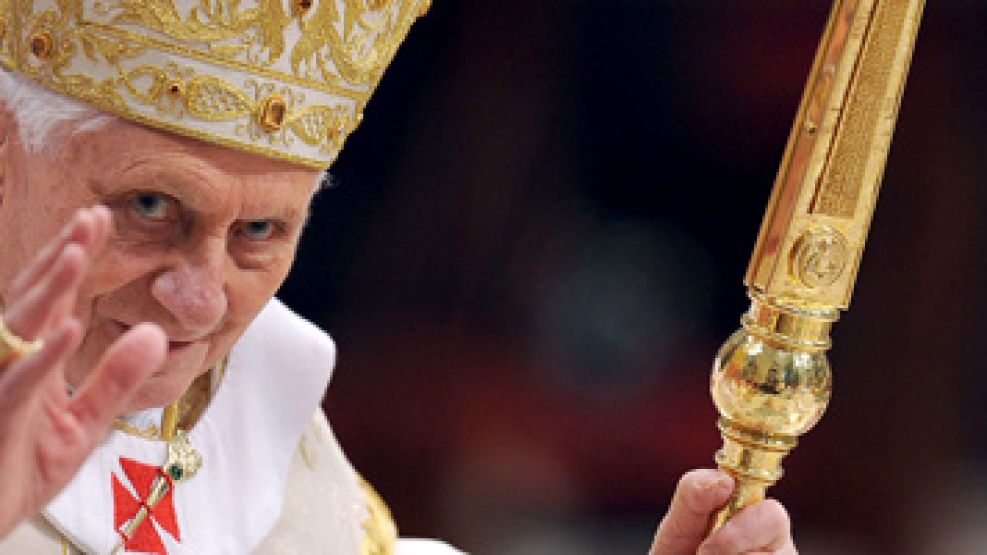 El papa Benedicto XVI condenó los ataques a cristianos en Egipto.