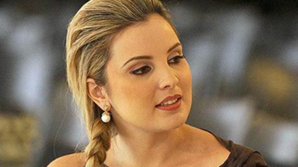 Marcela Tedeschi Temer, la joven esposa del flamante vicepresidente brasileño Michel Temer, no deja de ser el centro de todas las miradas y comentarios.