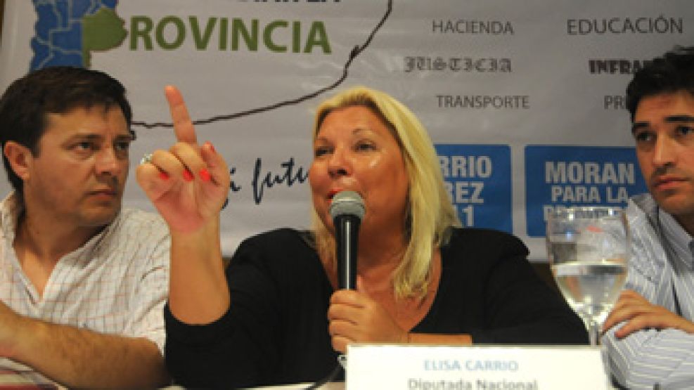Carrera presidencial: Carrió está dispuesta a acordar en caso de ballotage.