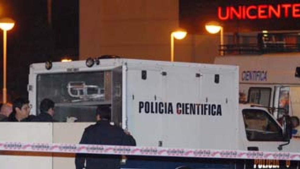 Dos colombianos murieron en un tiroteo en Unicenter el 24 de julio de 2008.