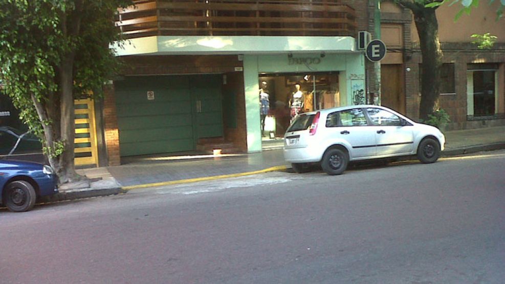 En este lugar, entre la cochera y la tienda, fue el robo a Rodolfo Stefanon.