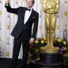 Colin Firth con su Oscar como Mejor Actor
