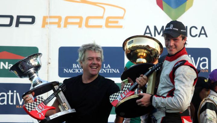 canapino-festejo-en-el-top-race