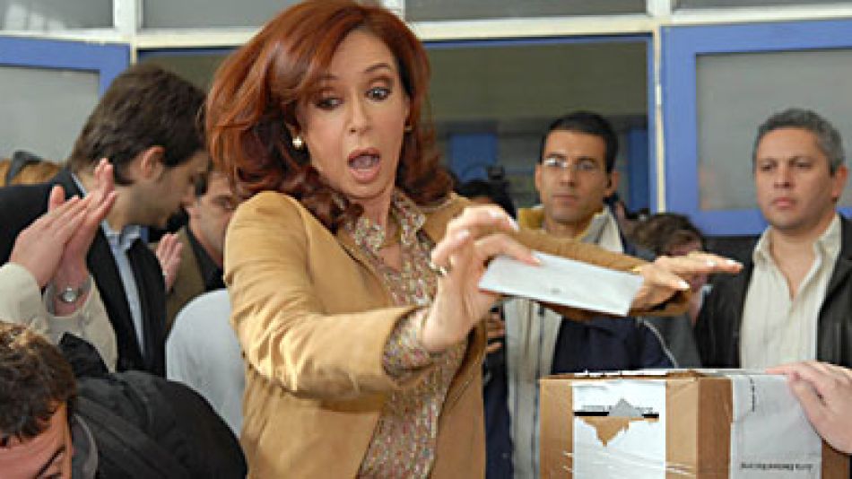 El kirchnerismo avanza con las muy peronistas listas colectoras.