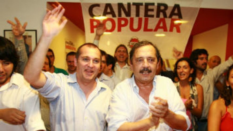 Alfonsín recibió el apoyo de la Juventud Radical.