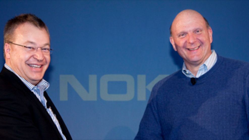 Stephen Elop y Steve Ballmer cuando anunciaron el acuerdo entre Microsoft y Nokia en Londres.