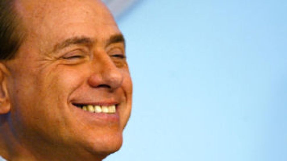 Berlusconi, cada vez más complicado.