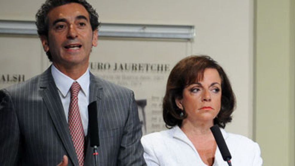 Florencio Randazzo y Nilda Garré en un acto reciente en Casa de Gobierno.