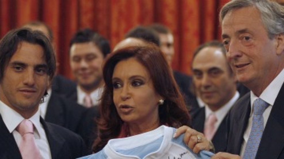 Agustín Pichot junto a Cristina Fernández y Néstor Kirchner. 