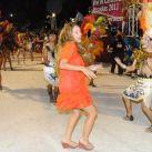 Dotto y sus modelos en el Carnaval de Posadas