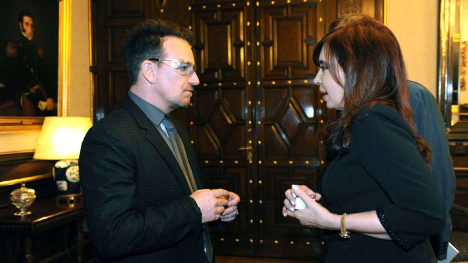 CFK recibe a Bono
