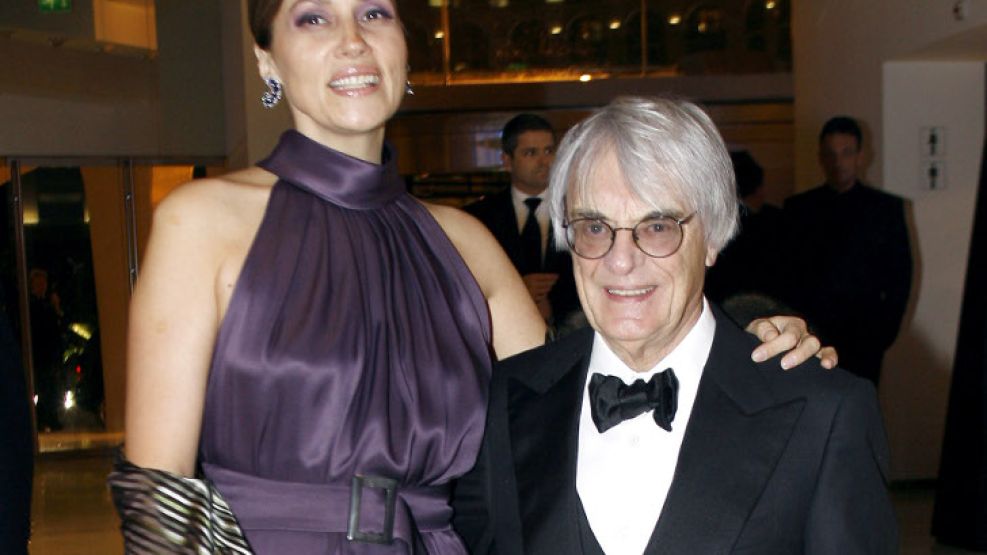 Ecclestone con Slavica Radic, en tiempos mejores.