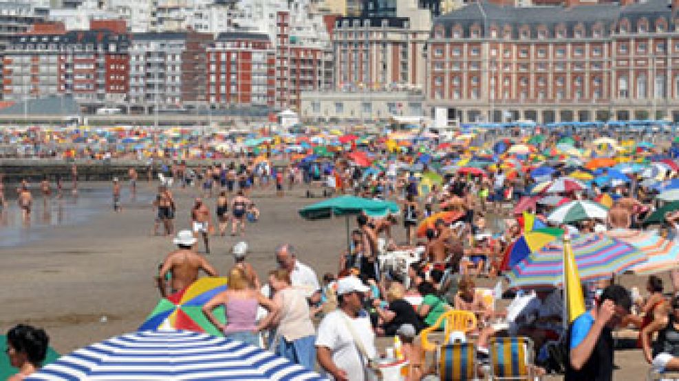 La playa Bristol, en Mar del Plata, un epicentro del turismo.