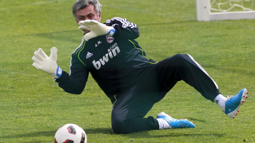 Mourinho ocupó, por un rato, el lugar de Casillas. 