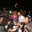 Karina y Leonardo salieron de nuevo a atender a la prensa