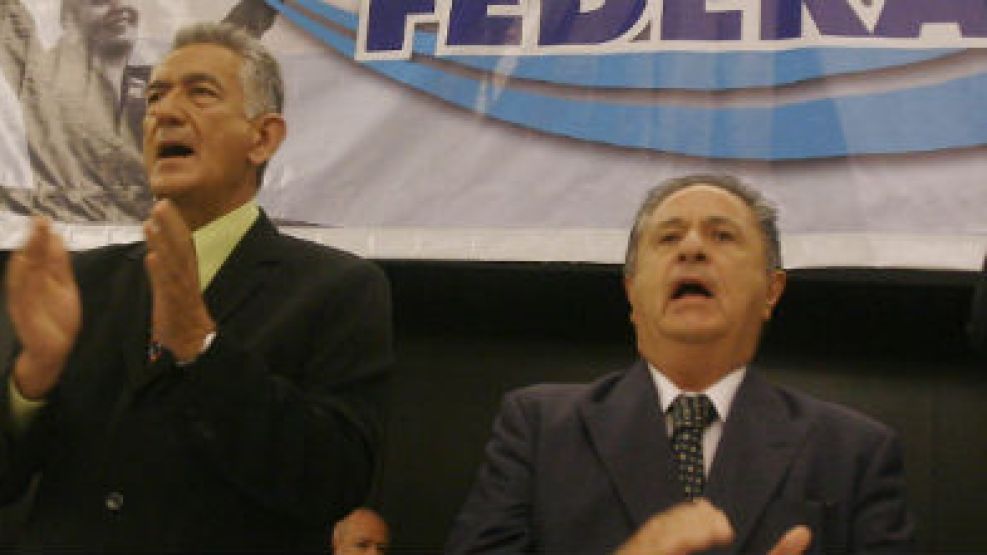 Duhalde y Rodríguez Saá se disputan la interna del Peronismo Federal.