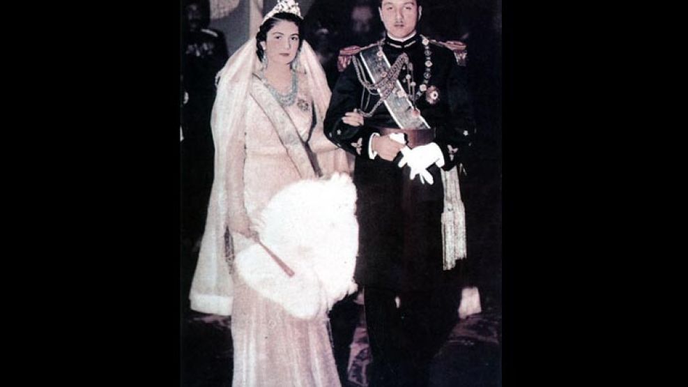 El rey Farouk I y la reina Farida, la antigua familia real egipcia.