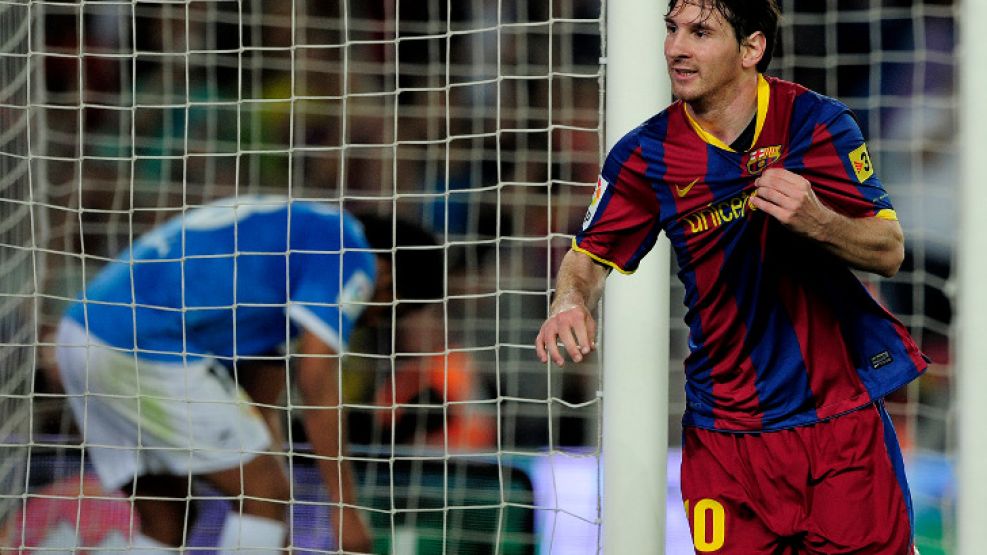 Messi hizo dos para la levantada del Barcelona ante el Almería.