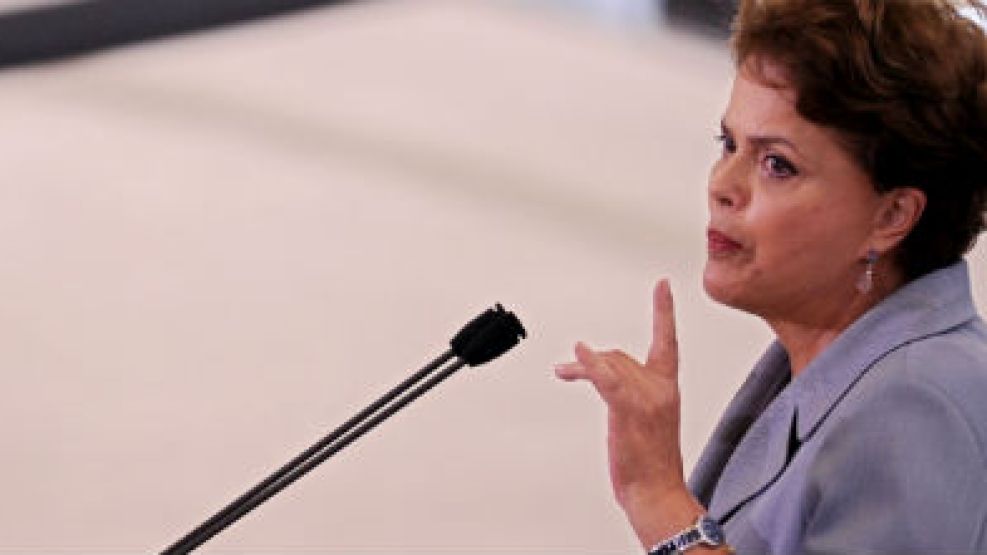Dilma Rousseff, presidenta de Brasil. Su administración trabó la exportación argentina de vehículos y autopartes al país.