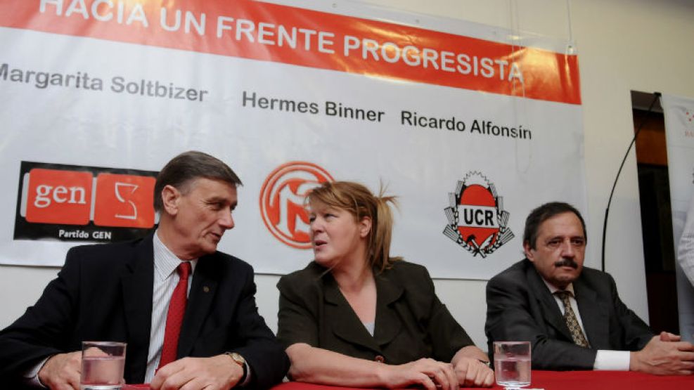 El referente socialista podría lanzar su candidatura en los próximos días. Uno delos rumores más fuertes es que Margarita Stolbizer lo acompañaria en la fórmula.