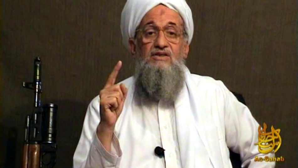 Ayman al Zawahiri, "cerebro" y principal portavoz de Al Qaeda, se convierte así en el hombre más buscado del mundo.