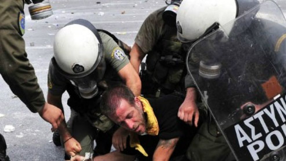 Violenta huelga general en Atenas