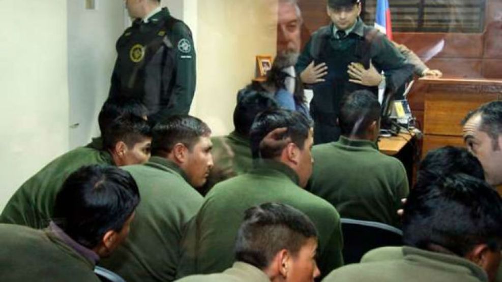 Si bien no pudo probarse la autoría del robo, los militares fueron expulsados del país.