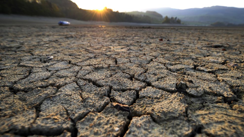 El calentamiento global y sus trágicas consecuencias para el medio ambiente.