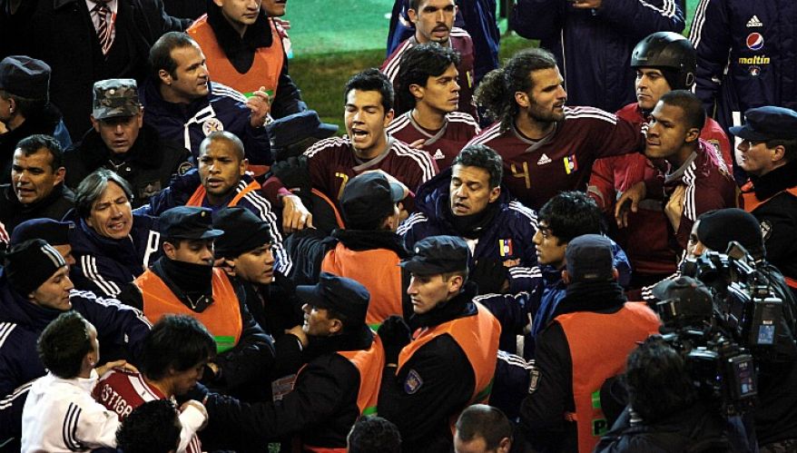 insultos-y-golpes-en-mendoza