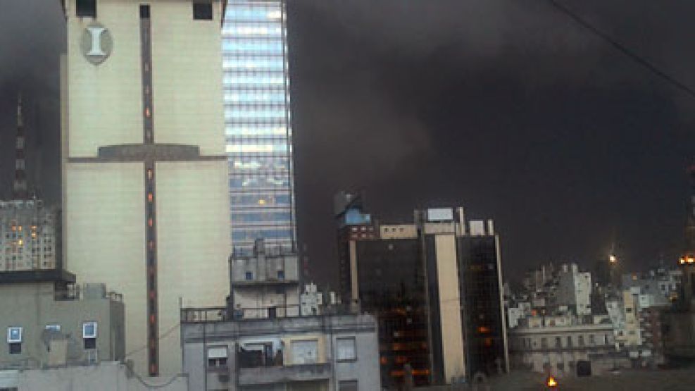 La tormenta dejó un tendal de daños y heridos.