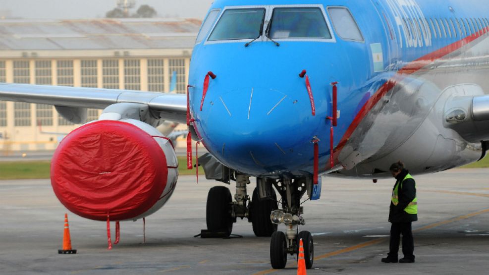 La severa contaminación cenicienta afecta tanto a personas como a aviones.