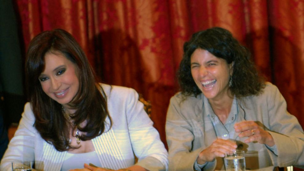 Picolotti, cuando era funcionaria de Gobierno, junto a Cristina Fernández. Dijo que se sintió más cómoda con Néstor Kirchner. 