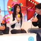 María Laura Santillán, Sergio Lapegüe (conductores) y Julián Weich (Embajador de Unicef Argentina)