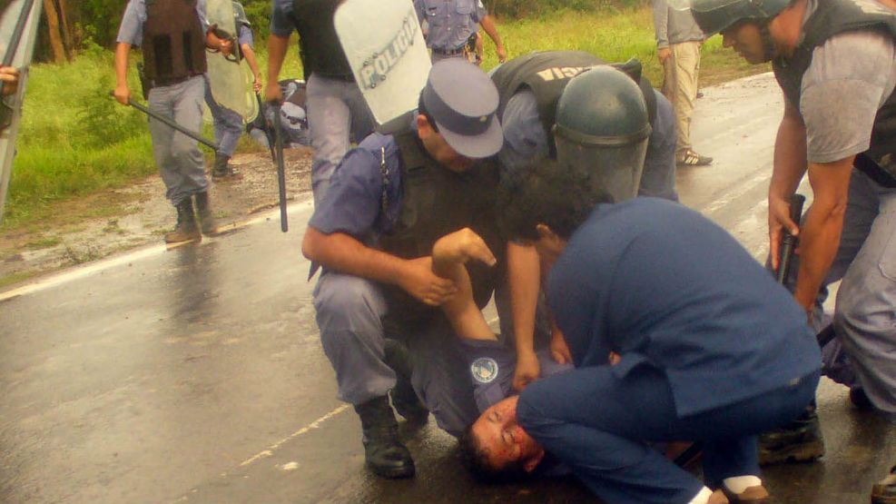 En los últimos 14 meses hubo 14 muertos por la represión policial en las protestas sociales bajo un gobierno que se jacta de "no reprimir" los reclamos.