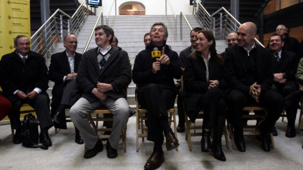 Macri brindó hoy una conferencia junto a su gabinete.