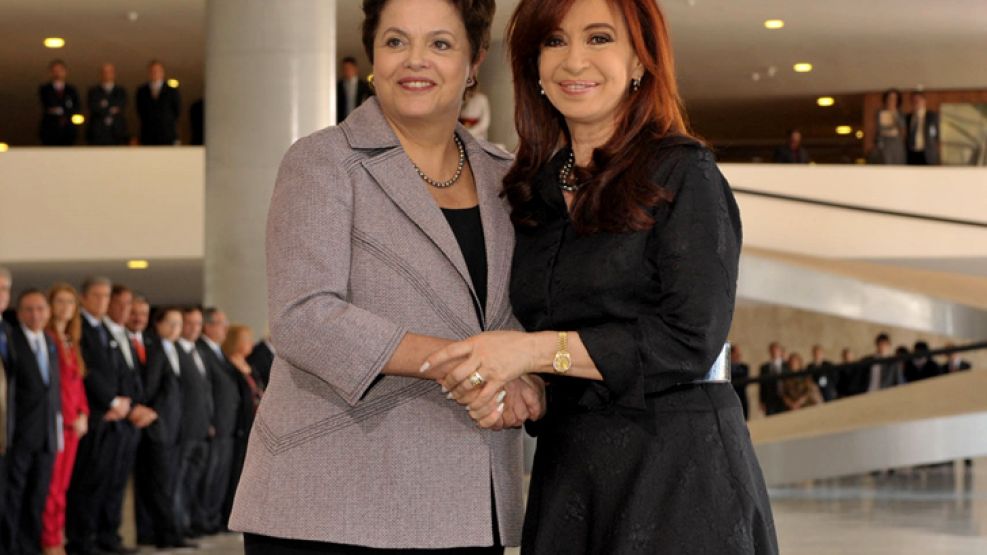 Una postal de la visita de Cristina Fernández de Kirchner a Dilma Roussef